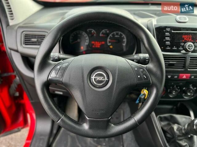 Красный Опель Комбо груз.-пасс., объемом двигателя 1.6 л и пробегом 215 тыс. км за 12890 $, фото 12 на Automoto.ua