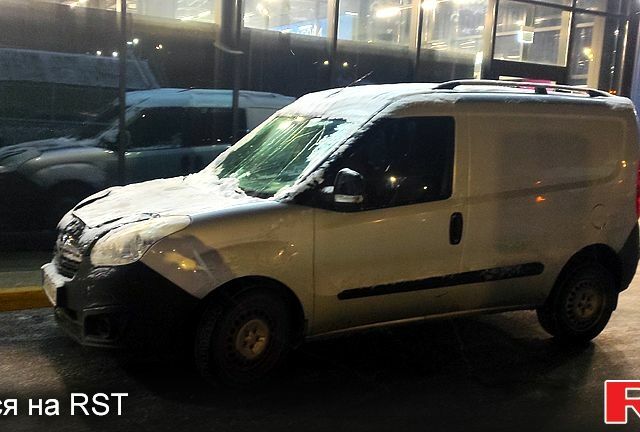 Опель Комбо вант.-пас., об'ємом двигуна 16 л та пробігом 290 тис. км за 4500 $, фото 1 на Automoto.ua
