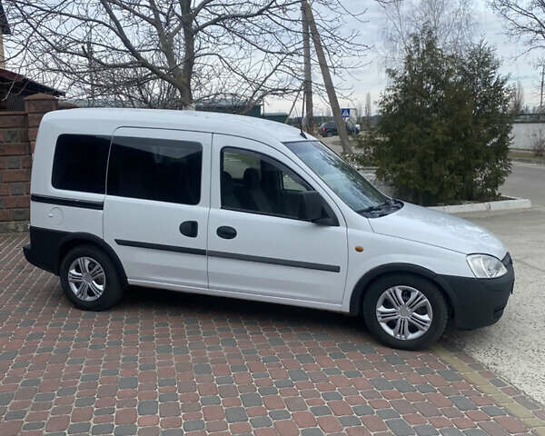 Опель Комбо вант.-пас., об'ємом двигуна 1.7 л та пробігом 240 тис. км за 3500 $, фото 4 на Automoto.ua