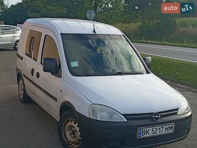 Опель Комбо груз.-пасс., объемом двигателя 1.69 л и пробегом 200 тыс. км за 3700 $, фото 1 на Automoto.ua