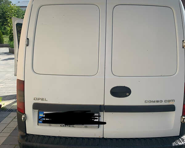 Опель Комбо вант.-пас., об'ємом двигуна 1.3 л та пробігом 400 тис. км за 4500 $, фото 10 на Automoto.ua