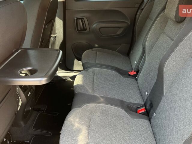 купить новое авто Опель Комбо груз.-пасс. 2025 года от официального дилера OPEL VIPOS Опель фото