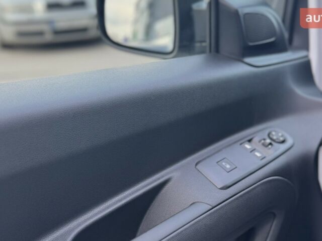 Опель Комбо груз.-пасс., объемом двигателя 1.5 л и пробегом 0 тыс. км за 25929 $, фото 17 на Automoto.ua