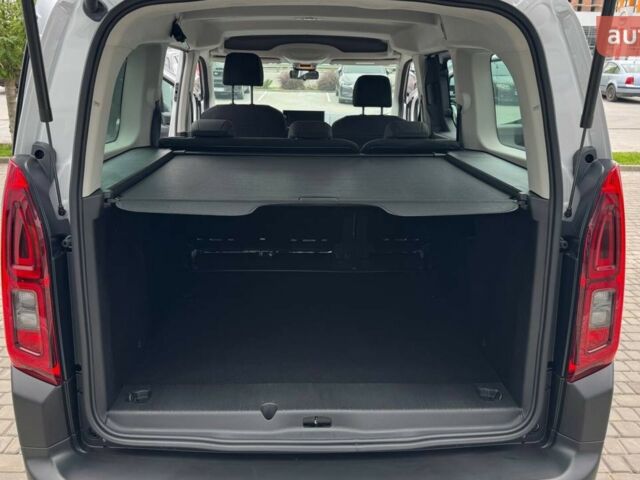 купить новое авто Опель Комбо груз.-пасс. 2025 года от официального дилера Автомир Opel Опель фото