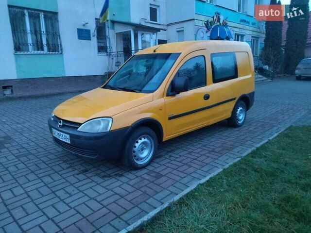Желтый Опель Комбо груз.-пасс., объемом двигателя 1.7 л и пробегом 302 тыс. км за 3300 $, фото 31 на Automoto.ua