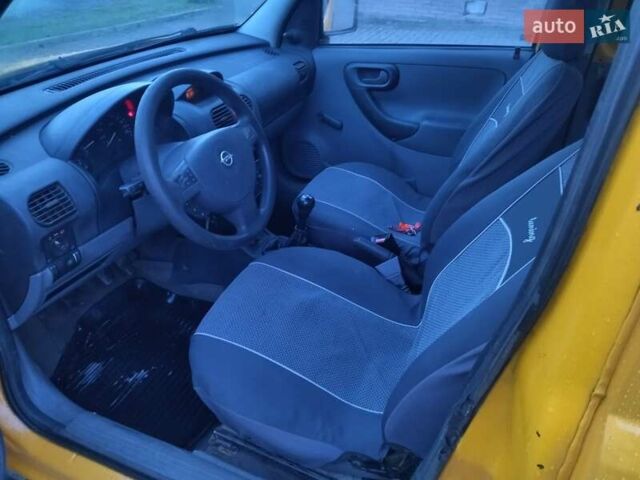 Желтый Опель Комбо груз.-пасс., объемом двигателя 1.7 л и пробегом 302 тыс. км за 3300 $, фото 7 на Automoto.ua