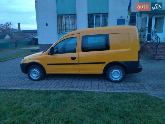 Желтый Опель Комбо груз.-пасс., объемом двигателя 1.7 л и пробегом 302 тыс. км за 3300 $, фото 29 на Automoto.ua