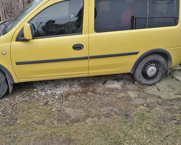 Жовтий Опель Комбо вант.-пас., об'ємом двигуна 1.25 л та пробігом 310 тис. км за 3700 $, фото 1 на Automoto.ua