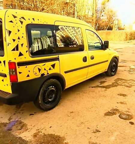 Жовтий Опель Комбо вант.-пас., об'ємом двигуна 1.7 л та пробігом 470 тис. км за 4999 $, фото 2 на Automoto.ua