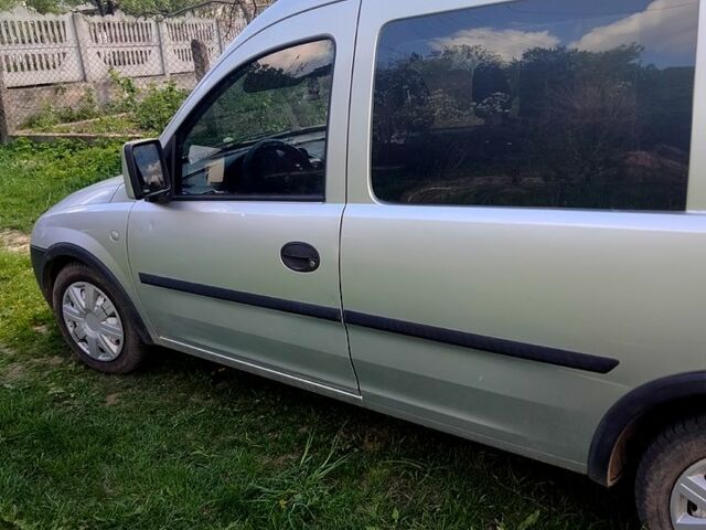 Сірий Опель Комбо вант.-пас., об'ємом двигуна 1.2 л та пробігом 274 тис. км за 3500 $, фото 7 на Automoto.ua