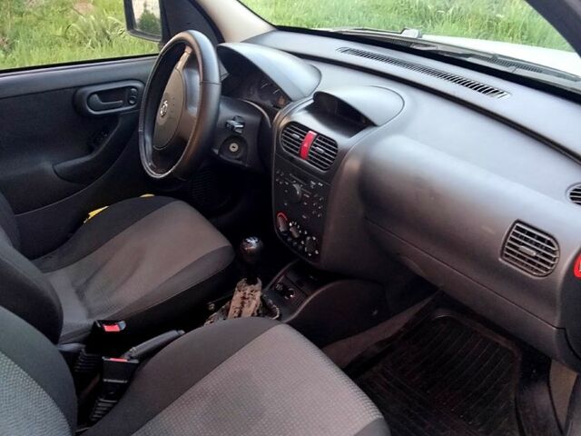 Сірий Опель Комбо вант.-пас., об'ємом двигуна 1.2 л та пробігом 274 тис. км за 3500 $, фото 2 на Automoto.ua