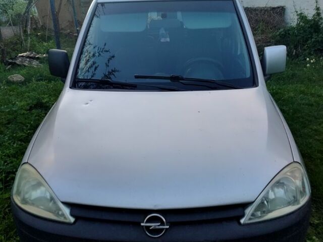 Сірий Опель Комбо вант.-пас., об'ємом двигуна 1.2 л та пробігом 274 тис. км за 3500 $, фото 6 на Automoto.ua