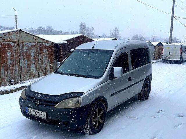 Сірий Опель Комбо вант.-пас., об'ємом двигуна 1.7 л та пробігом 300 тис. км за 3500 $, фото 8 на Automoto.ua