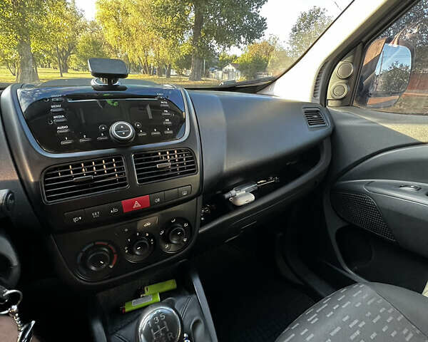 Серый Опель Комбо груз.-пасс., объемом двигателя 1.25 л и пробегом 263 тыс. км за 5600 $, фото 10 на Automoto.ua