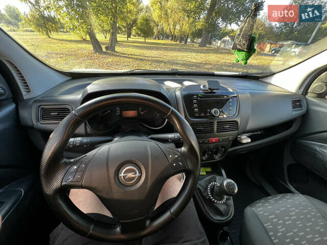 Серый Опель Комбо груз.-пасс., объемом двигателя 1.25 л и пробегом 263 тыс. км за 5600 $, фото 11 на Automoto.ua