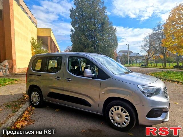 Серый Опель Комбо груз.-пасс., объемом двигателя 1.6 л и пробегом 91 тыс. км за 16200 $, фото 7 на Automoto.ua