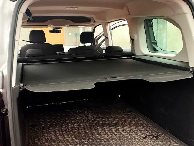 Серый Опель Комбо груз.-пасс., объемом двигателя 1.5 л и пробегом 9 тыс. км за 23500 $, фото 3 на Automoto.ua