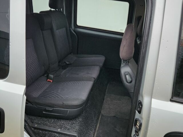 Серый Опель Комбо груз.-пасс., объемом двигателя 1.7 л и пробегом 3 тыс. км за 4900 $, фото 9 на Automoto.ua