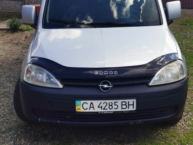 Сірий Опель Комбо вант.-пас., об'ємом двигуна 0 л та пробігом 340 тис. км за 4500 $, фото 1 на Automoto.ua