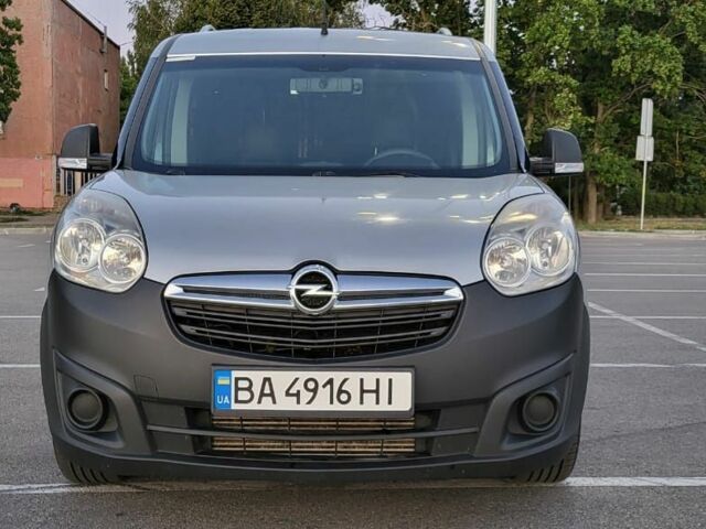 Серый Опель Комбо груз.-пасс., объемом двигателя 1.6 л и пробегом 166 тыс. км за 8600 $, фото 1 на Automoto.ua