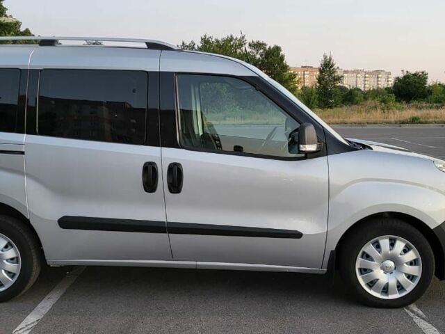 Серый Опель Комбо груз.-пасс., объемом двигателя 1.6 л и пробегом 166 тыс. км за 8600 $, фото 2 на Automoto.ua