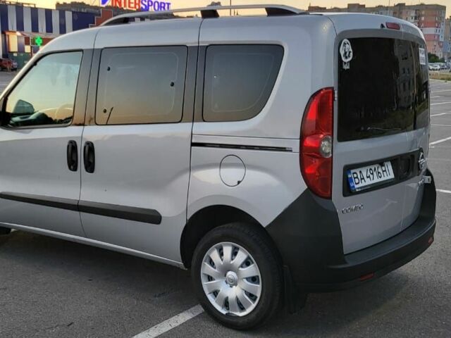 Серый Опель Комбо груз.-пасс., объемом двигателя 1.6 л и пробегом 166 тыс. км за 8600 $, фото 6 на Automoto.ua