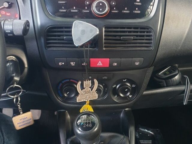 Серый Опель Комбо груз.-пасс., объемом двигателя 1.6 л и пробегом 166 тыс. км за 8600 $, фото 15 на Automoto.ua