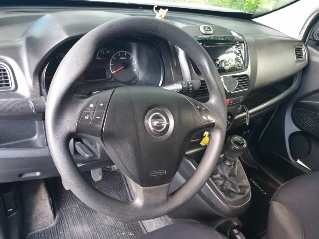 Серый Опель Комбо груз.-пасс., объемом двигателя 1.6 л и пробегом 166 тыс. км за 8600 $, фото 14 на Automoto.ua