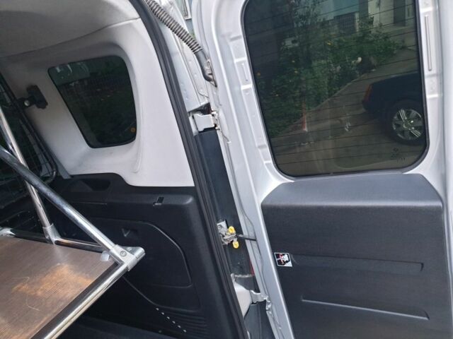 Серый Опель Комбо груз.-пасс., объемом двигателя 1.6 л и пробегом 166 тыс. км за 8600 $, фото 13 на Automoto.ua