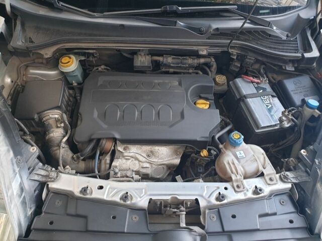 Серый Опель Комбо груз.-пасс., объемом двигателя 1.6 л и пробегом 166 тыс. км за 8600 $, фото 21 на Automoto.ua