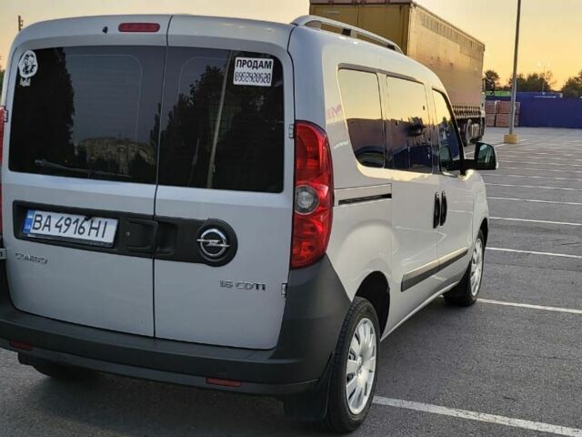 Серый Опель Комбо груз.-пасс., объемом двигателя 1.6 л и пробегом 166 тыс. км за 8600 $, фото 4 на Automoto.ua