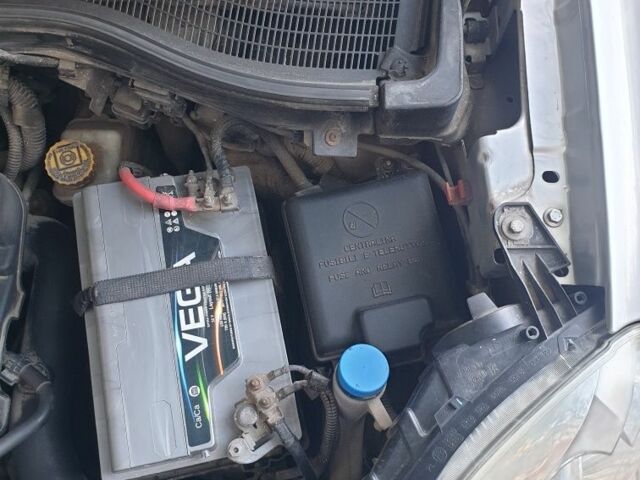 Серый Опель Комбо груз.-пасс., объемом двигателя 1.6 л и пробегом 166 тыс. км за 8600 $, фото 23 на Automoto.ua