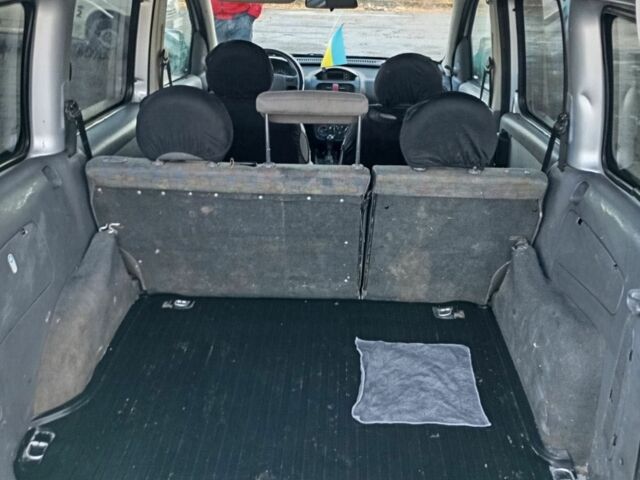 Серый Опель Комбо груз.-пасс., объемом двигателя 1.7 л и пробегом 230 тыс. км за 3100 $, фото 4 на Automoto.ua