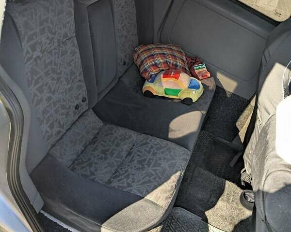 Сірий Опель Комбо вант.-пас., об'ємом двигуна 1.7 л та пробігом 321 тис. км за 3400 $, фото 8 на Automoto.ua