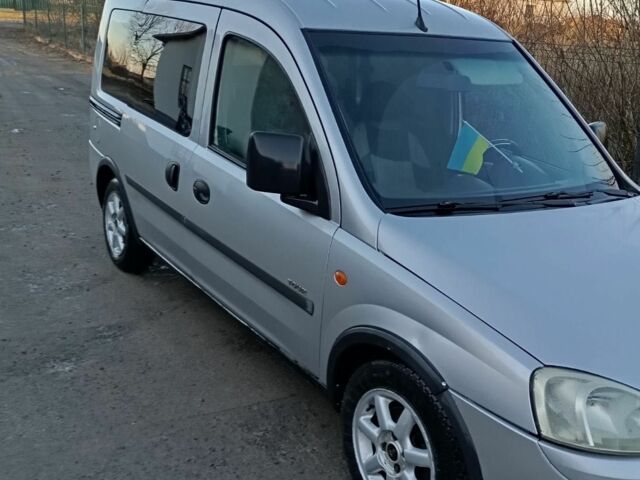 Серый Опель Комбо груз.-пасс., объемом двигателя 1.7 л и пробегом 230 тыс. км за 3100 $, фото 1 на Automoto.ua