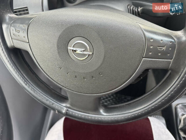 Серый Опель Комбо груз.-пасс., объемом двигателя 1.6 л и пробегом 270 тыс. км за 4300 $, фото 20 на Automoto.ua
