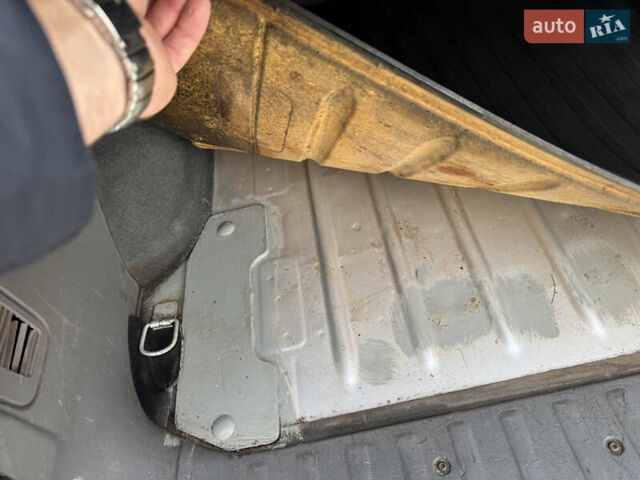 Серый Опель Комбо груз.-пасс., объемом двигателя 1.6 л и пробегом 270 тыс. км за 4300 $, фото 22 на Automoto.ua