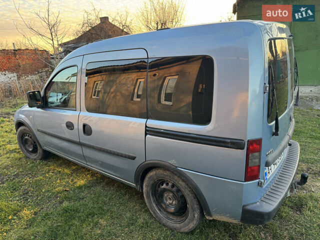 Серый Опель Комбо груз.-пасс., объемом двигателя 1.3 л и пробегом 223 тыс. км за 3500 $, фото 2 на Automoto.ua