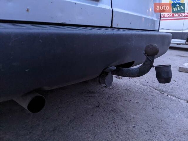 Серый Опель Комбо груз.-пасс., объемом двигателя 1.7 л и пробегом 320 тыс. км за 4300 $, фото 1 на Automoto.ua