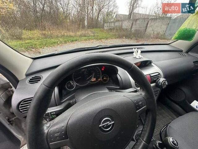 Серый Опель Комбо груз.-пасс., объемом двигателя 1.4 л и пробегом 188 тыс. км за 4999 $, фото 10 на Automoto.ua