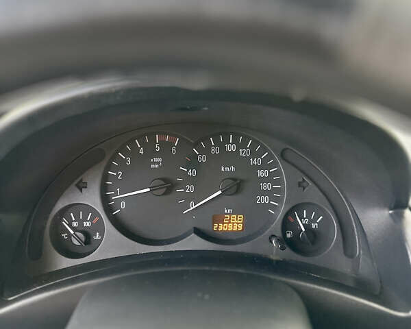 Серый Опель Комбо груз.-пасс., объемом двигателя 1.7 л и пробегом 230 тыс. км за 4900 $, фото 45 на Automoto.ua