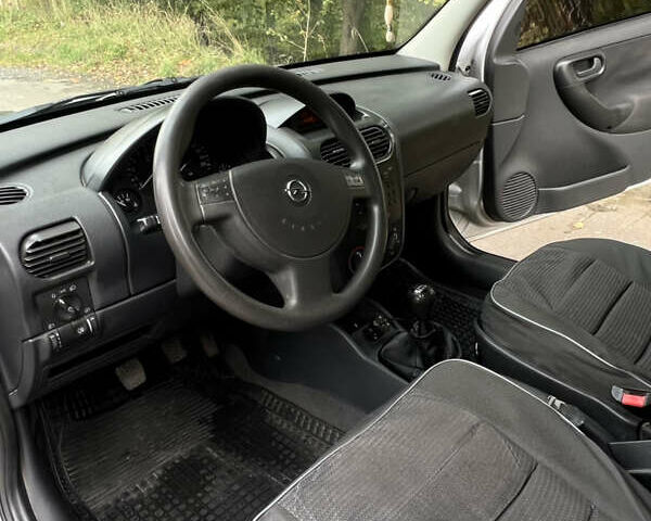 Серый Опель Комбо груз.-пасс., объемом двигателя 1.7 л и пробегом 192 тыс. км за 4999 $, фото 8 на Automoto.ua