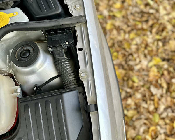 Серый Опель Комбо груз.-пасс., объемом двигателя 1.7 л и пробегом 230 тыс. км за 4900 $, фото 1 на Automoto.ua