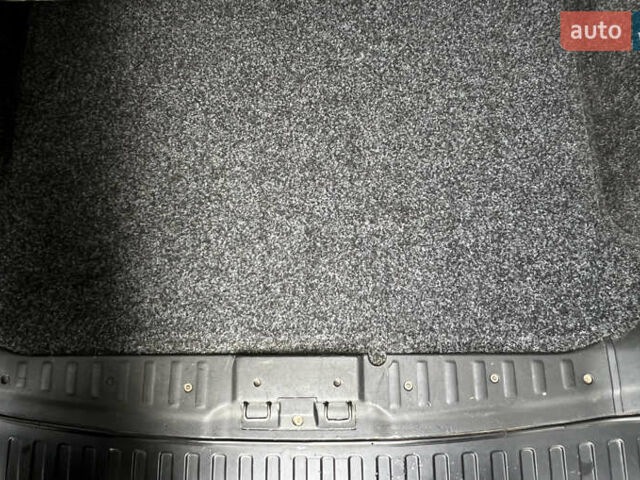 Серый Опель Комбо груз.-пасс., объемом двигателя 1.7 л и пробегом 192 тыс. км за 4999 $, фото 16 на Automoto.ua