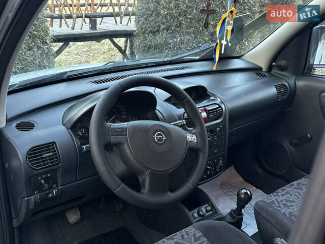 Серый Опель Комбо груз.-пасс., объемом двигателя 1.6 л и пробегом 218 тыс. км за 3600 $, фото 22 на Automoto.ua