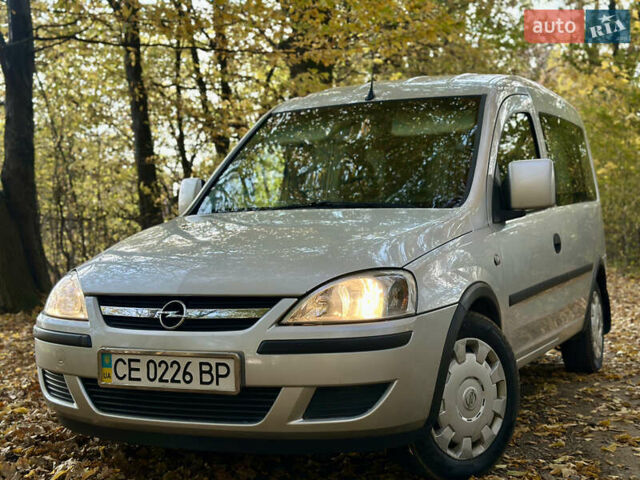 Серый Опель Комбо груз.-пасс., объемом двигателя 1.7 л и пробегом 230 тыс. км за 4900 $, фото 17 на Automoto.ua