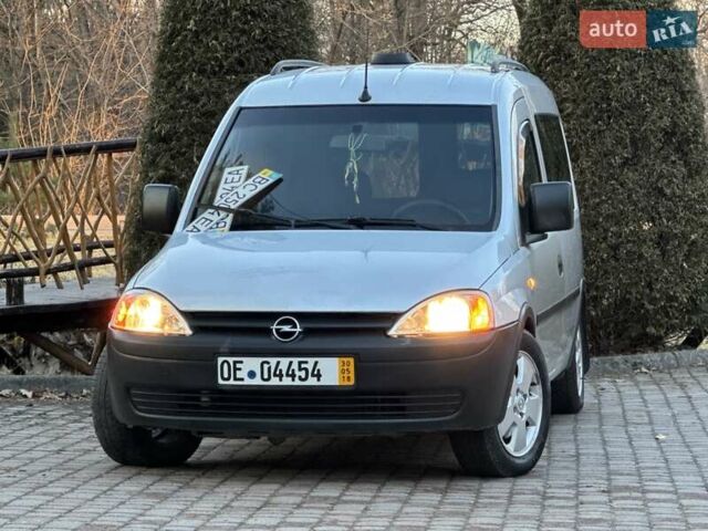 Серый Опель Комбо груз.-пасс., объемом двигателя 1.6 л и пробегом 230 тыс. км за 3800 $, фото 14 на Automoto.ua