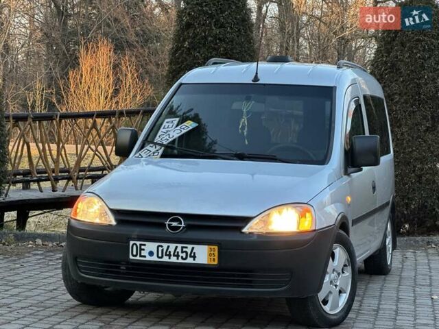 Серый Опель Комбо груз.-пасс., объемом двигателя 1.6 л и пробегом 230 тыс. км за 3800 $, фото 6 на Automoto.ua