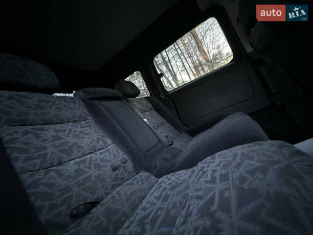 Серый Опель Комбо груз.-пасс., объемом двигателя 1.6 л и пробегом 218 тыс. км за 3600 $, фото 39 на Automoto.ua