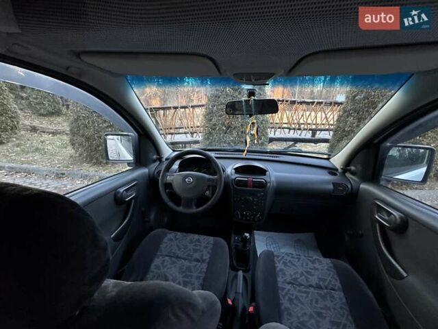 Серый Опель Комбо груз.-пасс., объемом двигателя 1.6 л и пробегом 230 тыс. км за 3800 $, фото 40 на Automoto.ua